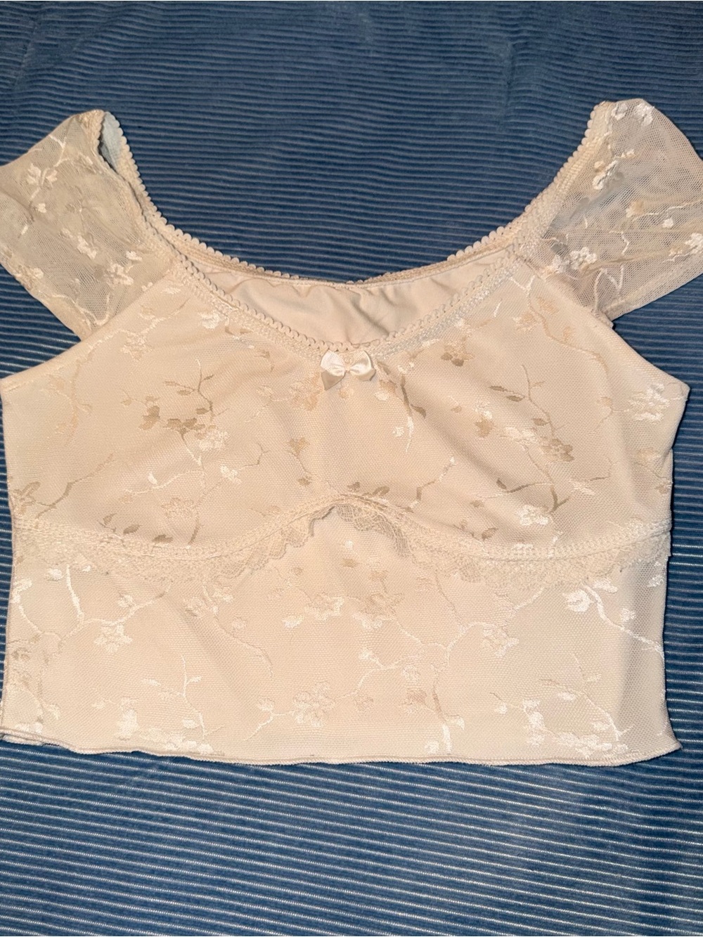 White crop top - size XS / S